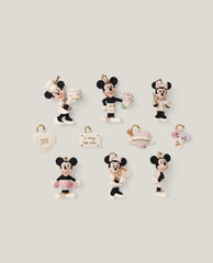 Lenox gros plan sur figurines Mickey et Minnie montrant détail et charme romantique