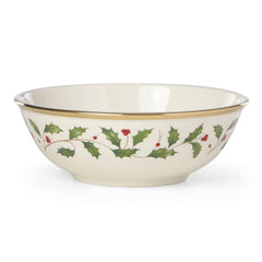 Lenox gros plan motif houx et baies offrant charme festif