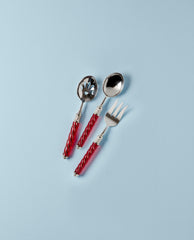 Gros plan sur la poignée spirale Lenox Holiday Jewel illustrant prise sûre