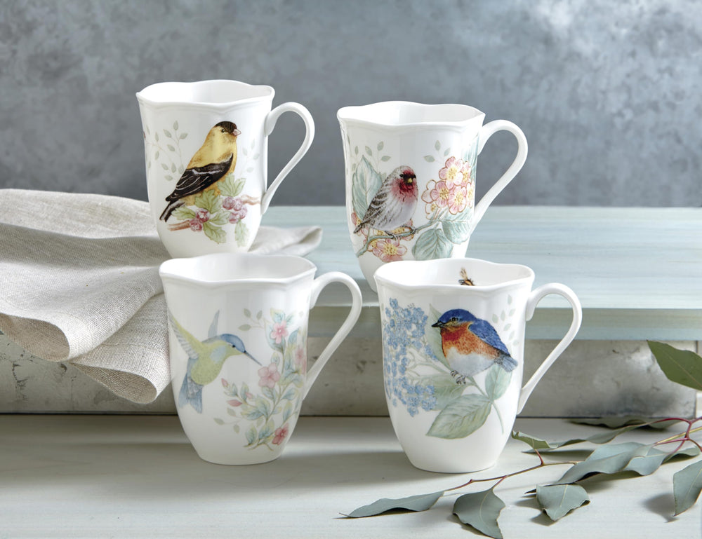 Lenox mug pattern chardonneret plan proche, motif coloré pour table accueillante