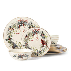 Lenox assiette de dîner montrant motif hivernal et finition, apporte élégance