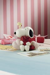 Lenox Snoopy détail des accents dorés apportant une touche luxueuse