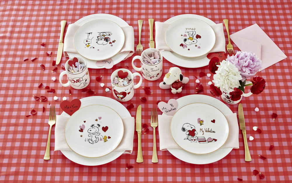 Lenox détails des illustrations Snoopy et Woodstock sur chaque tasse