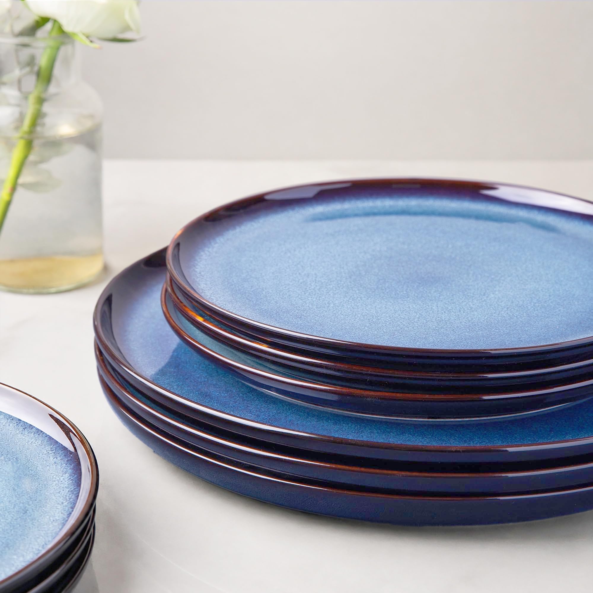 LERATIO assiette en usage avec pâtes montrant présentation soignée et praticité
