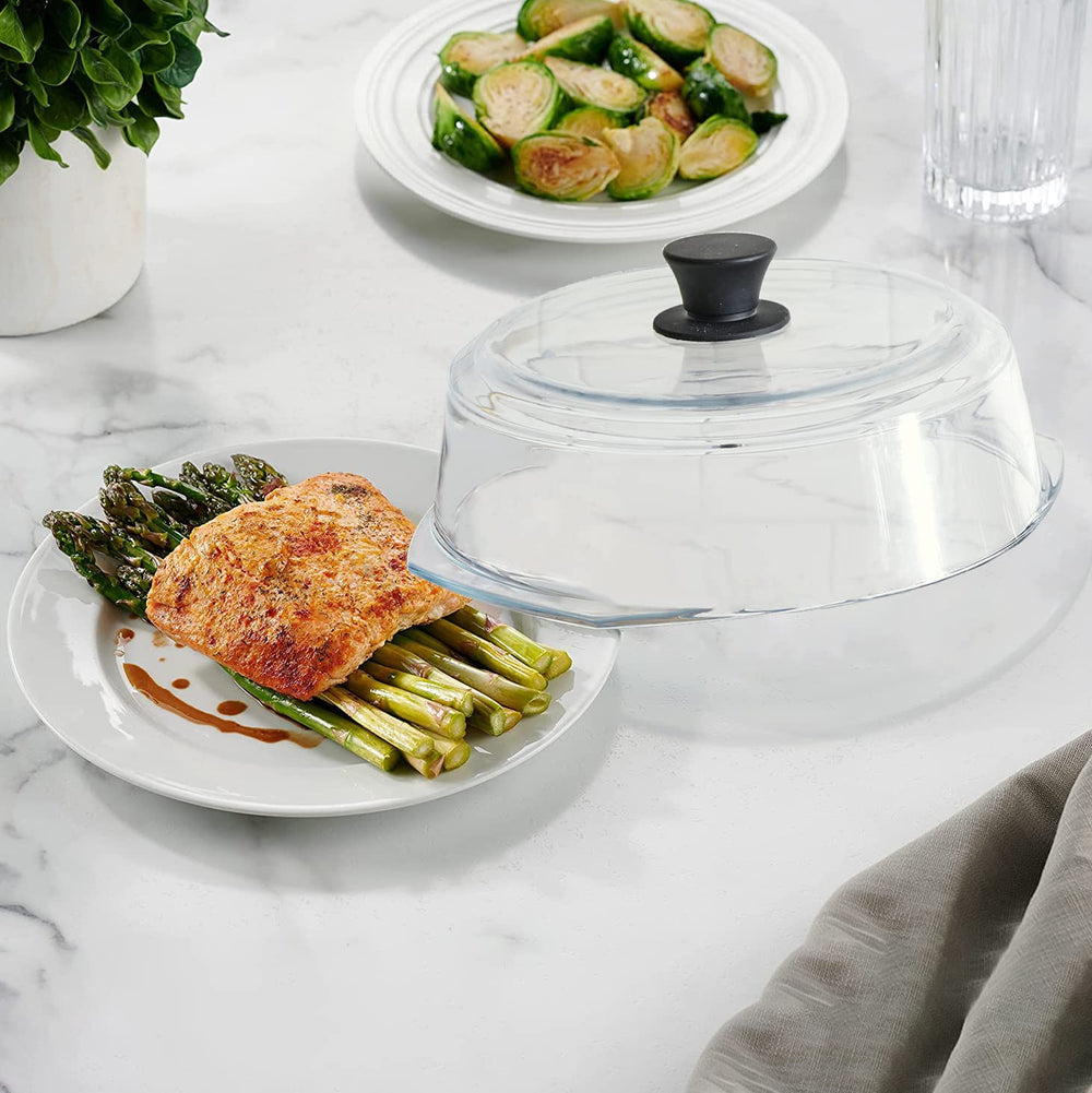 Le'raze couvercle sur un plan de travail avec aliments pour cuisine quotidienne