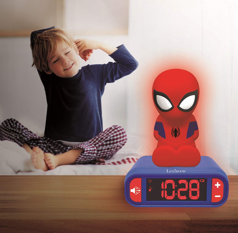LEXiBOOK réveil Spider‑Man boîte et dos montrant informations et compatibilité piles