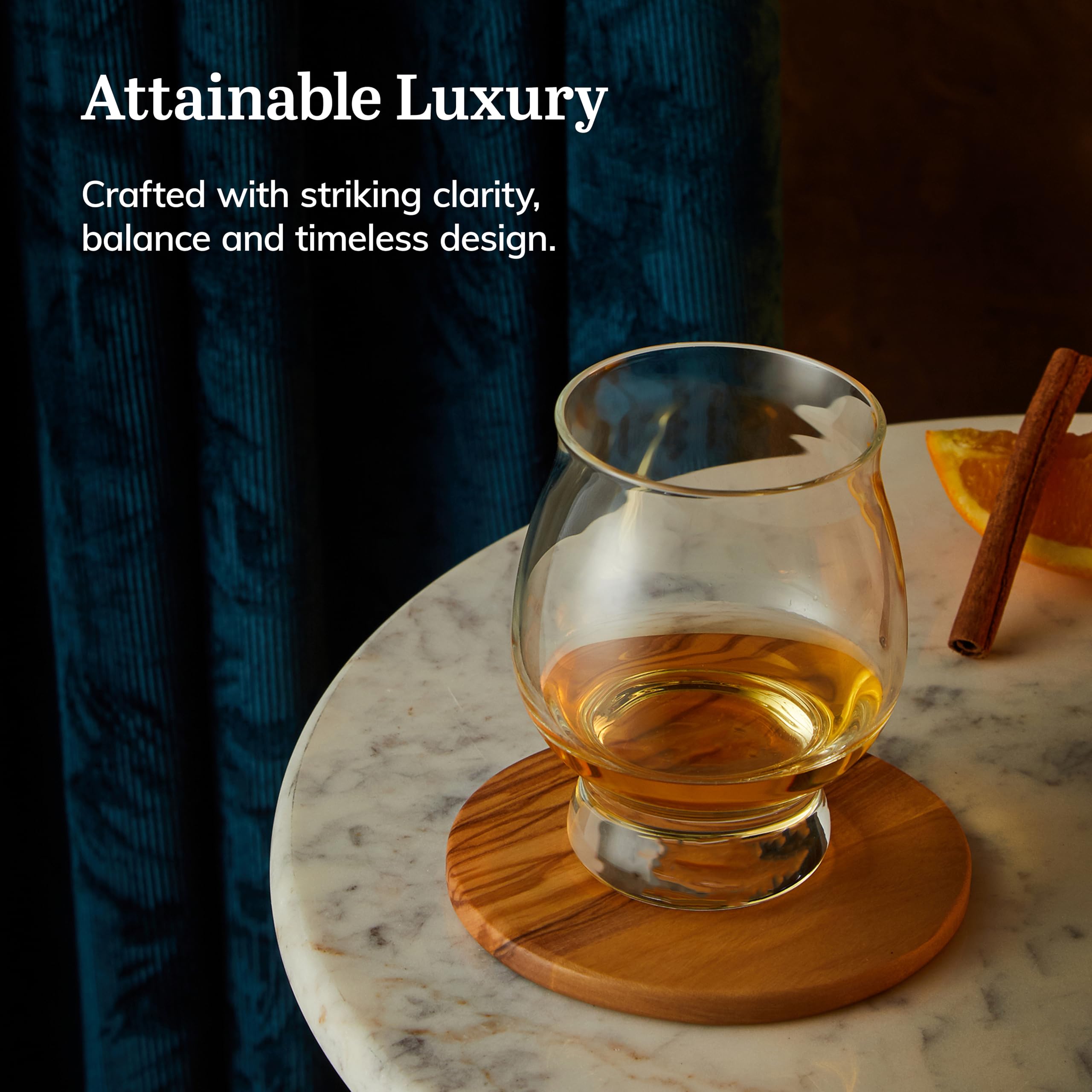 Libbey verre rempli de bourbon mettant en valeur couleur et arômes