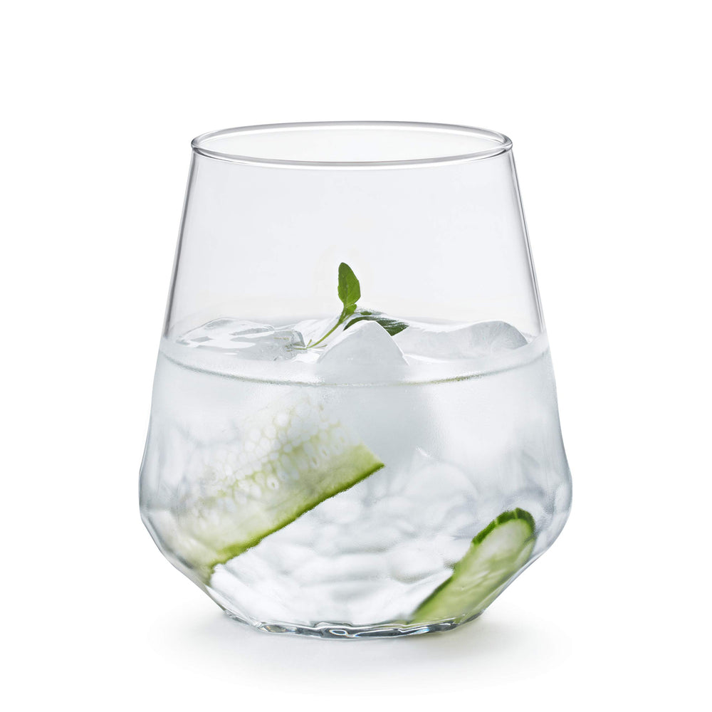 Libbey comparaison taille par rapport à une main montrant volume 17,75 oz