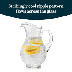 Carafe Libbey montrée avec objets pour comparaison d'échelle et volume