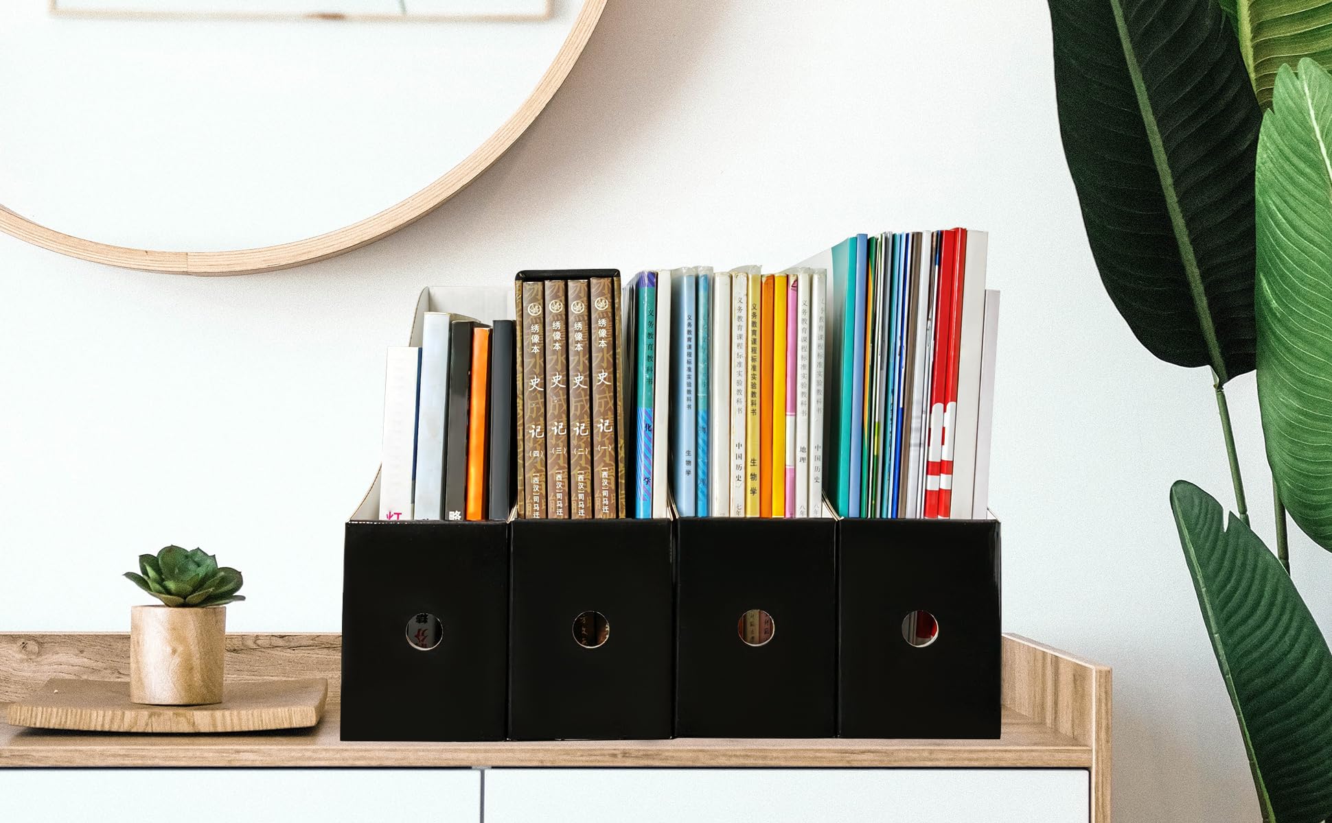 Limitliho mise en scène sur bureau minimaliste améliorant l'ordre