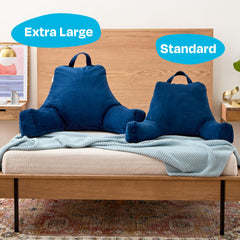 Linenspa coussin XL utilisé sur un lit pour lecture prolongée