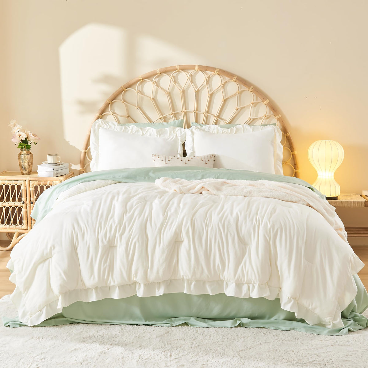 Litanika couette face avant avec volants apportant élégance