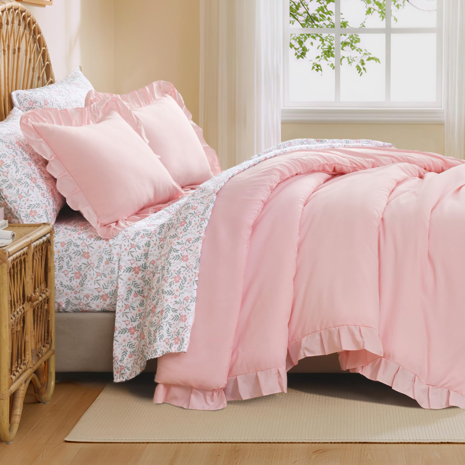 Litanika imprimé floral gros plan soulignant motif romantique