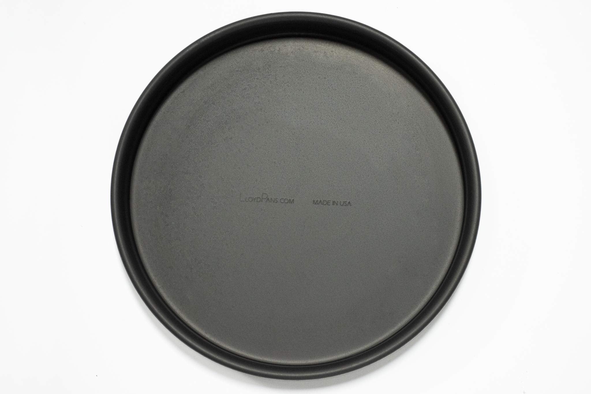 Lloyd Pans détail du bord roulé offrant rigidité et meilleure prise