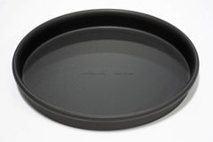 Lloyd Pans plaque face recto montrant forme droite et finition durable