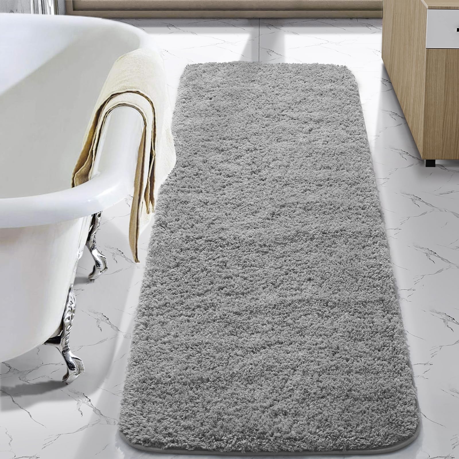 LOCHAS vue de face du tapis de bain gris apportant confort et style