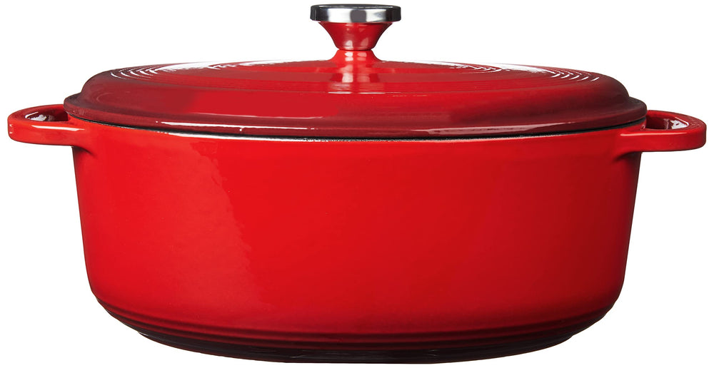 Lodge cocotte gros plan émail intérieur lisse facilitant nettoyage et cuisson sans adhérence