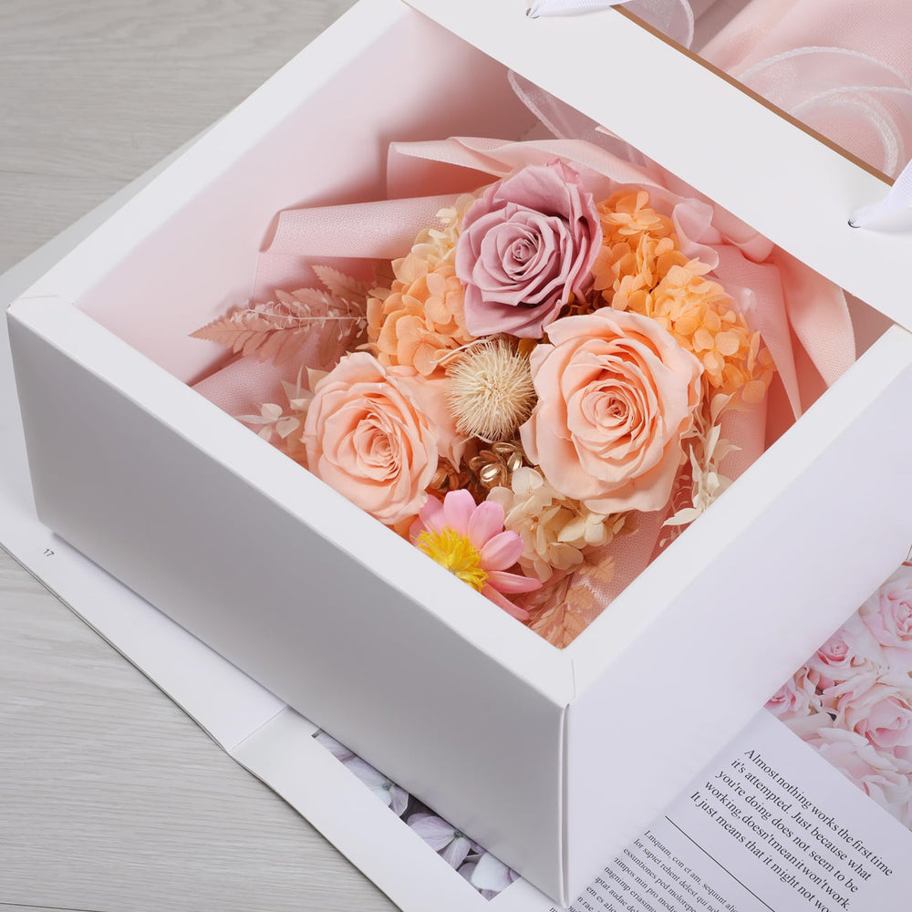 lovenfold boîte ouverte révélant le bouquet prêt à être offert immédiatement