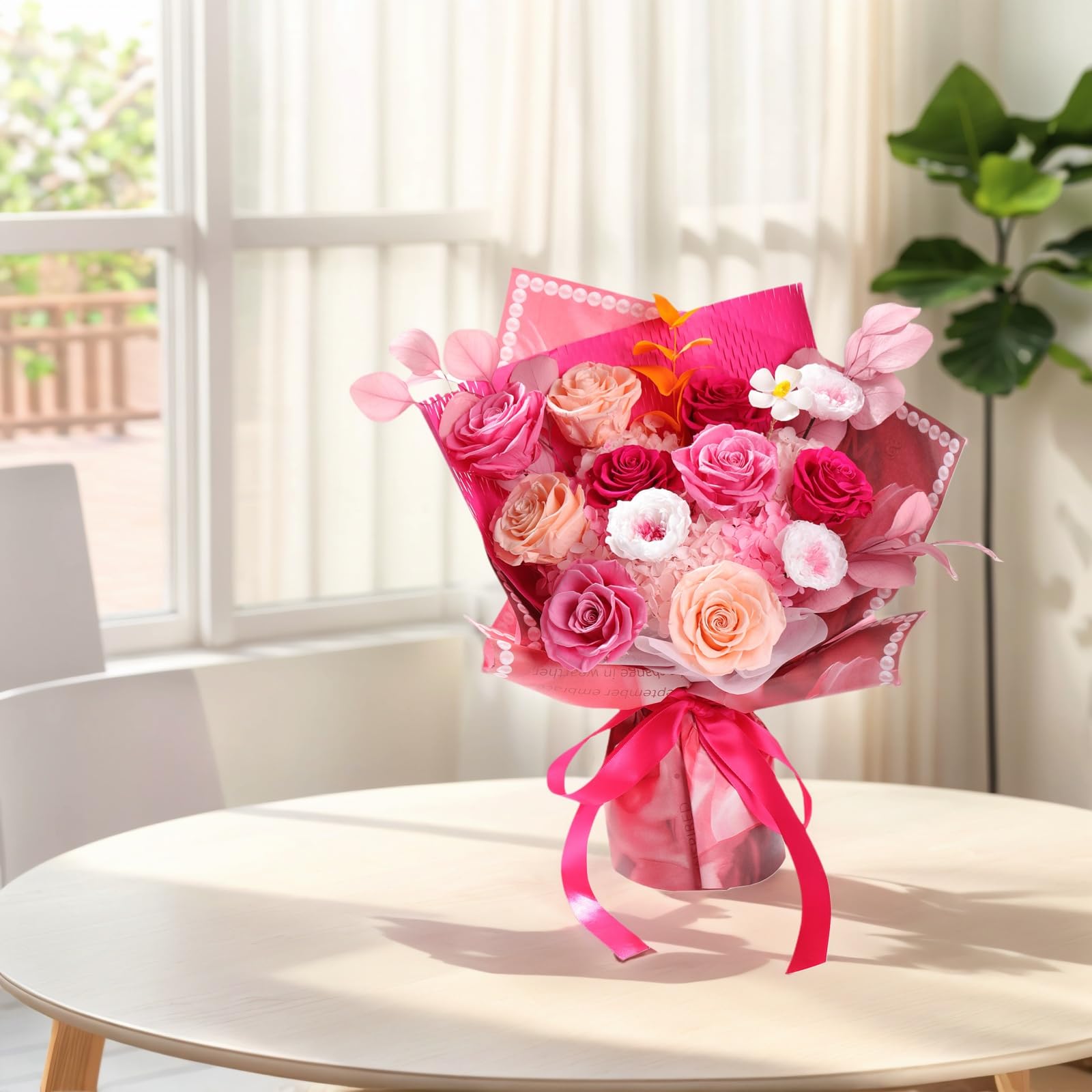 lovenfold bouquet posé sur une table de chevet, ajoute chaleur et style à la chambre