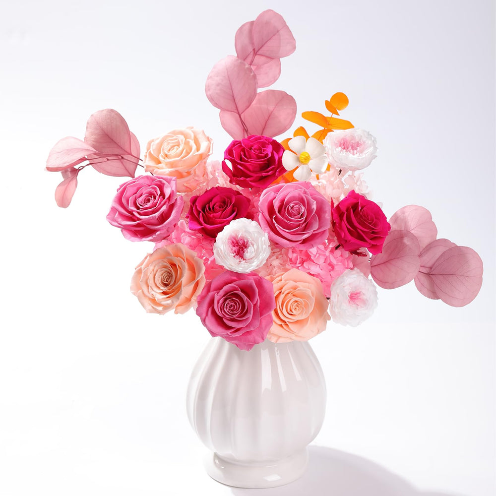 lovenfold main tenant le bouquet pour visualiser l'échelle et la taille réelle