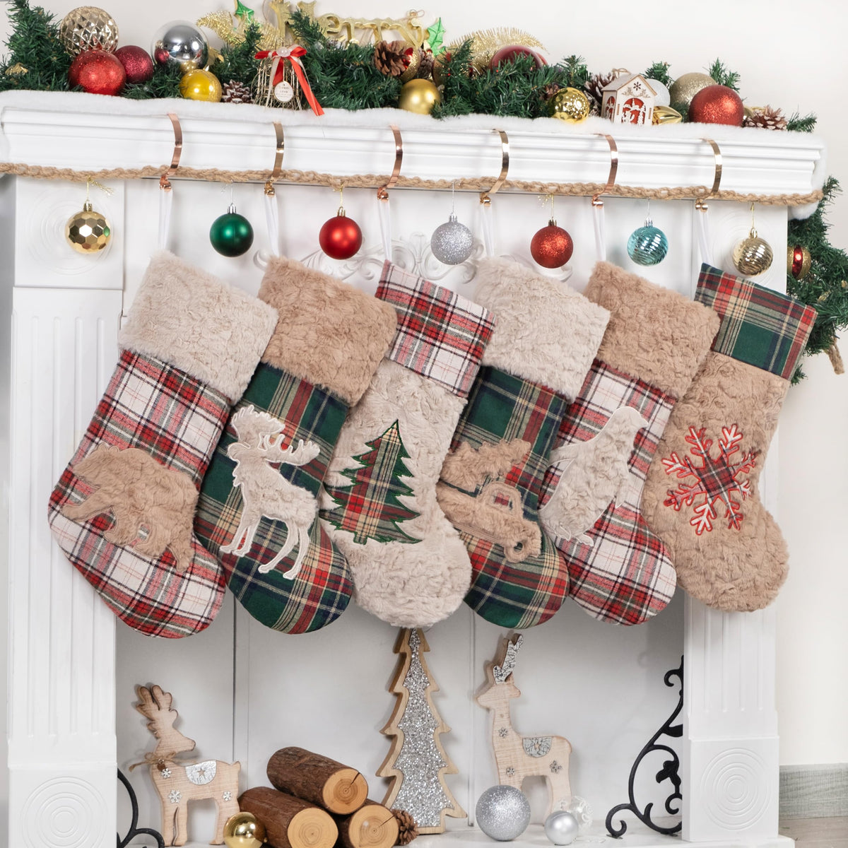 LUBOT chaussette face en plaid rouge et vert montrant motif festif et ambiance chaleureuse