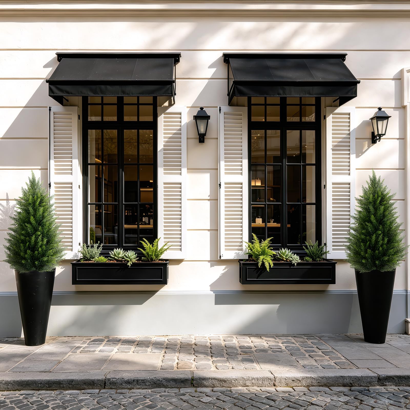 LuceAlberi topiaires décorées pour fêtes créent ambiance raffinée