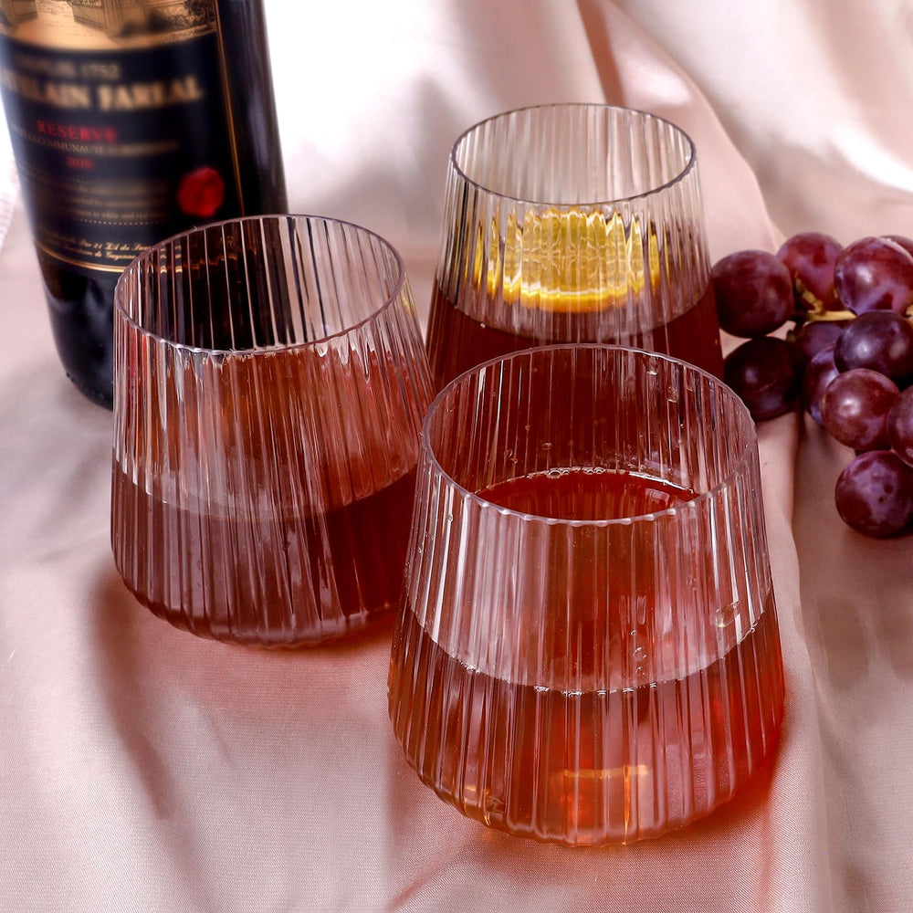 Lueumxc taille du verre à côté d’une bouteille, capacité claire