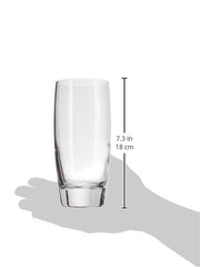 Luigi Bormioli verre en usage sur table servant boisson rafraîchissante