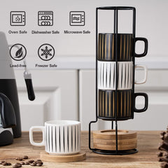 Support métallique LUKA présentant les quatre tasses empilées pour rangement organisé