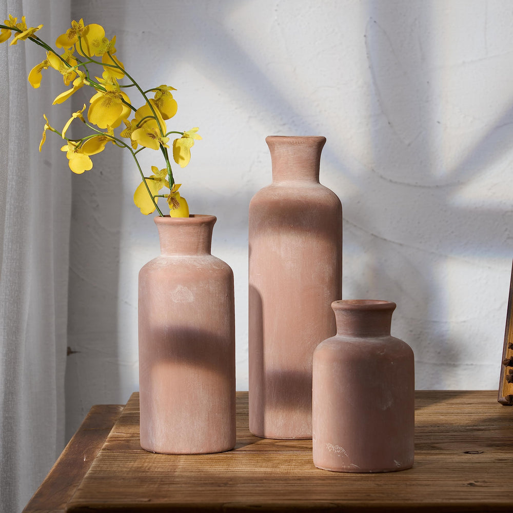 LUKA comparaison taille vases montrant échelle utile pour composition