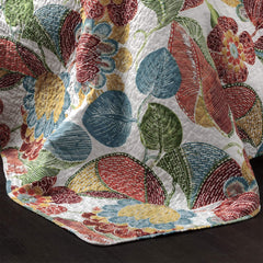 Lush Decor ensemble posé sur lit king montrant style cottage-core harmonieux