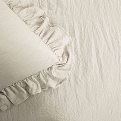 Lush Decor couette Reyna installée en scène montrant harmonie déco
