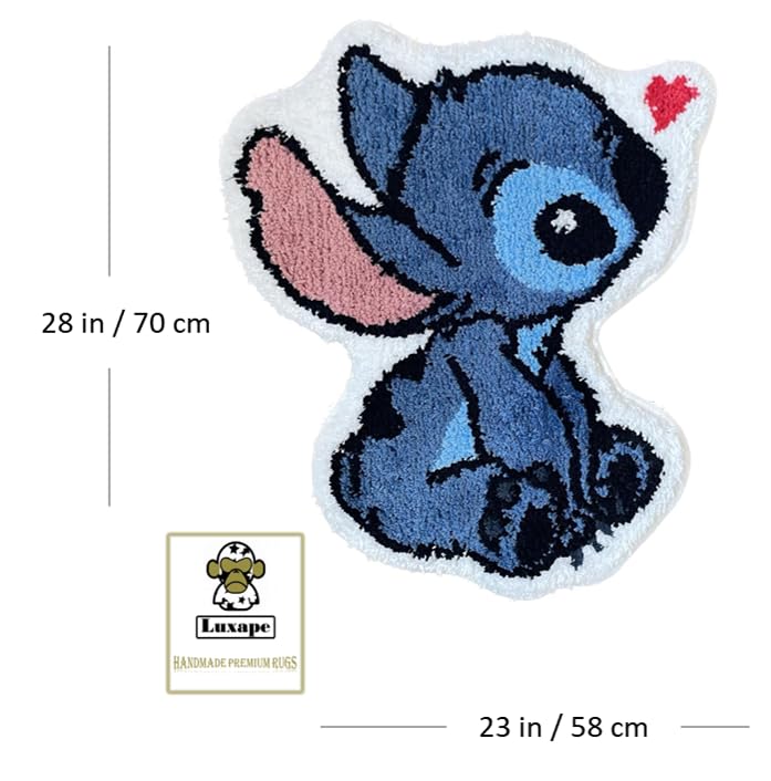 Luxape Stitch Rug posé devant un bureau gaming pour style hypebeast