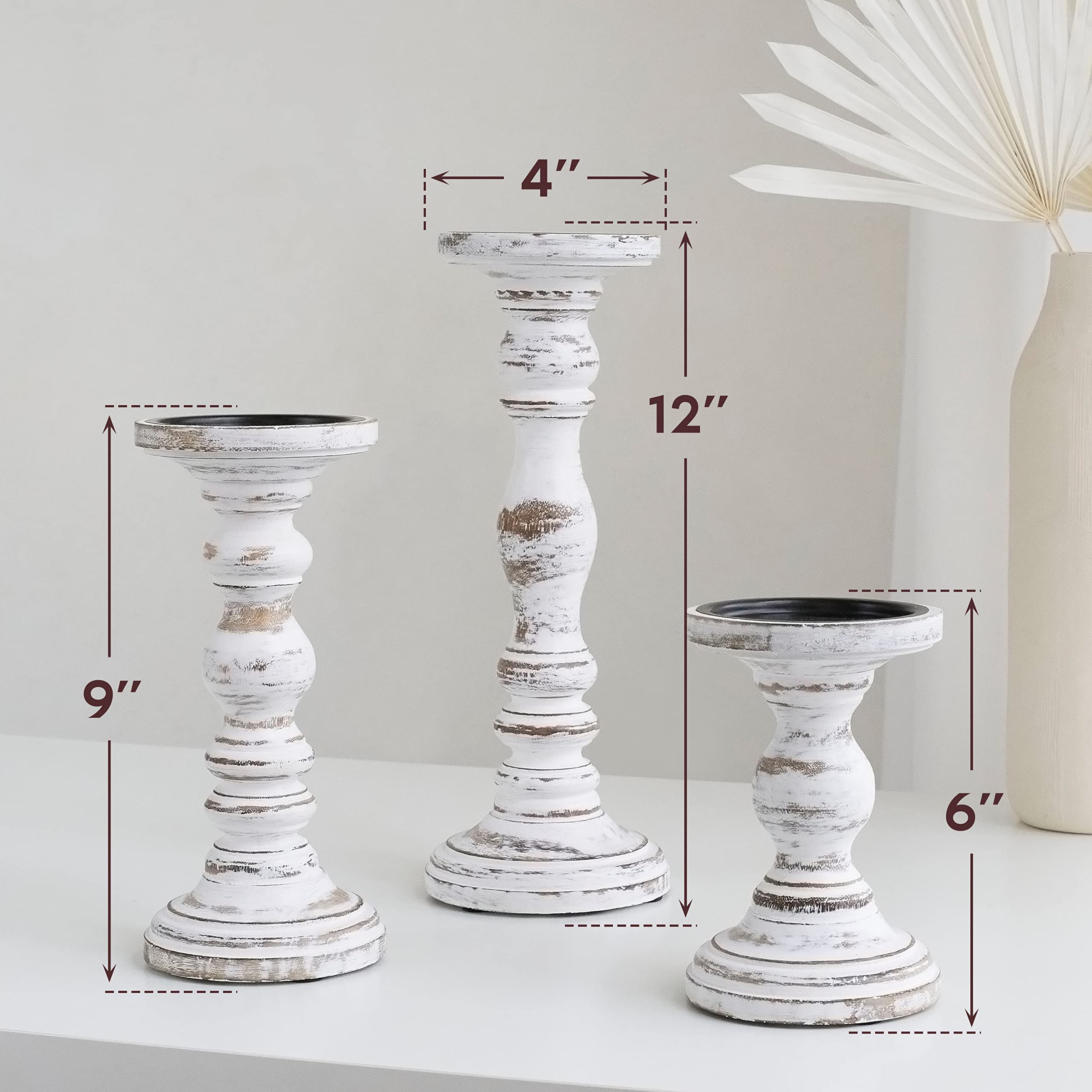Luxe Designs bougeoirs sur manteau cheminée créant ambiance chaleureuse