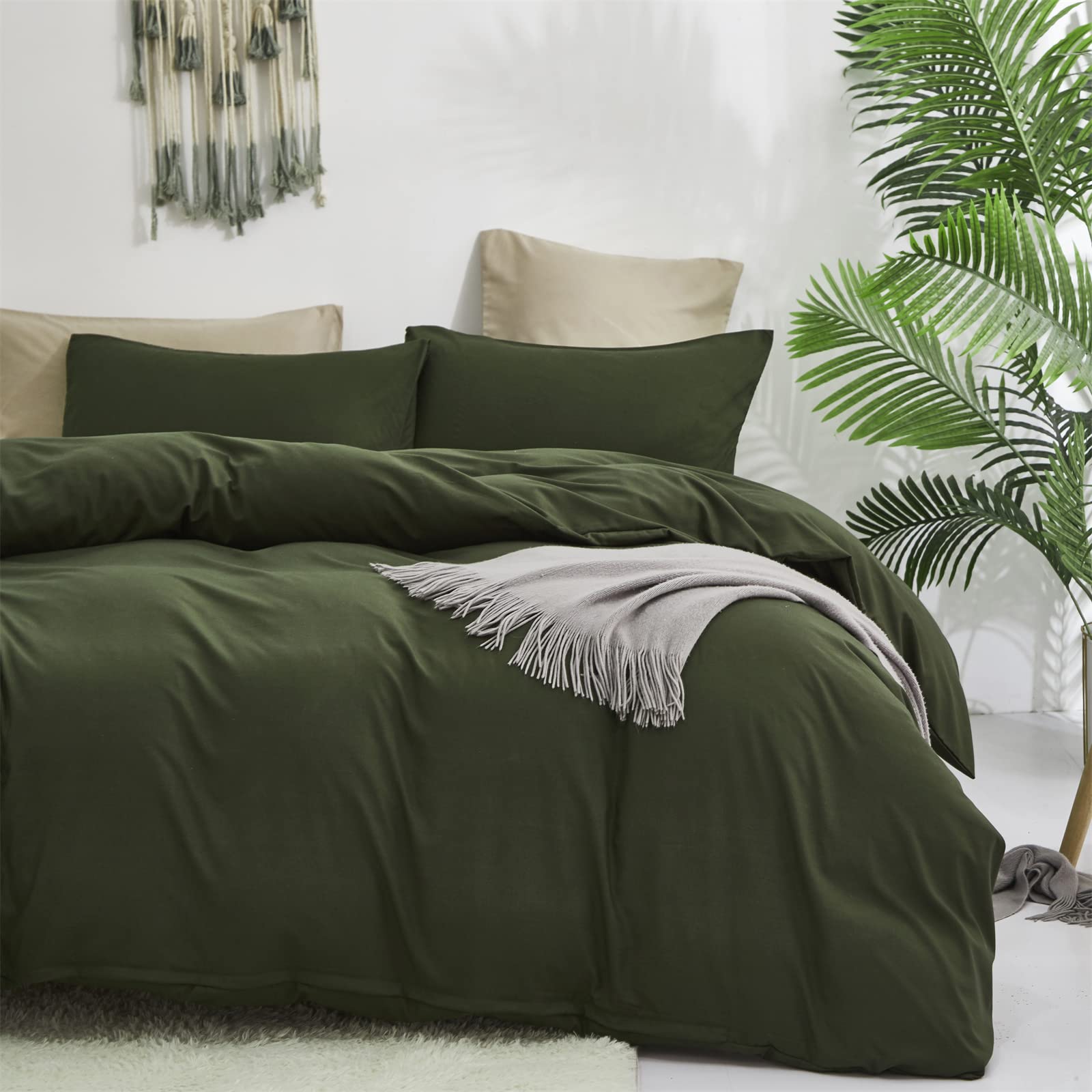 Luxlovery couette posée sur lit illustrant un décor reposant