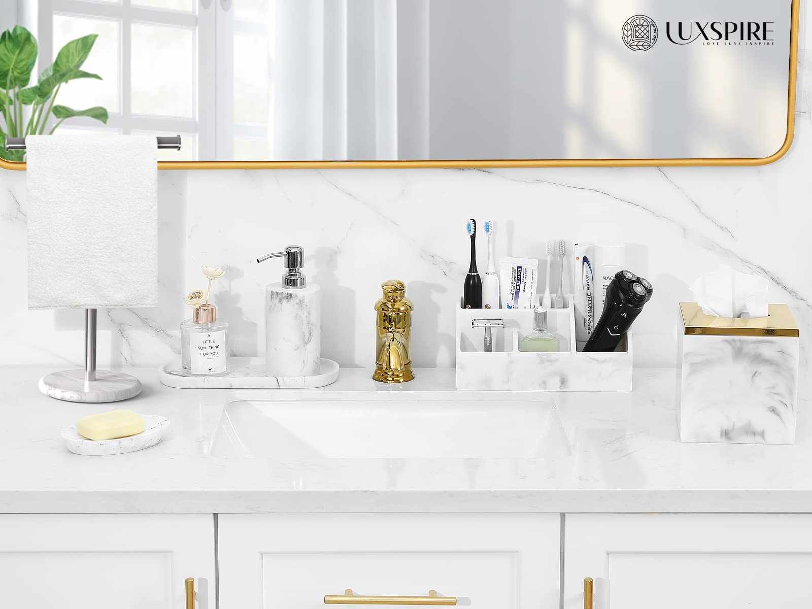 Luxspire mise en scène dans salle de bain ajoutant style et fonctionnalité