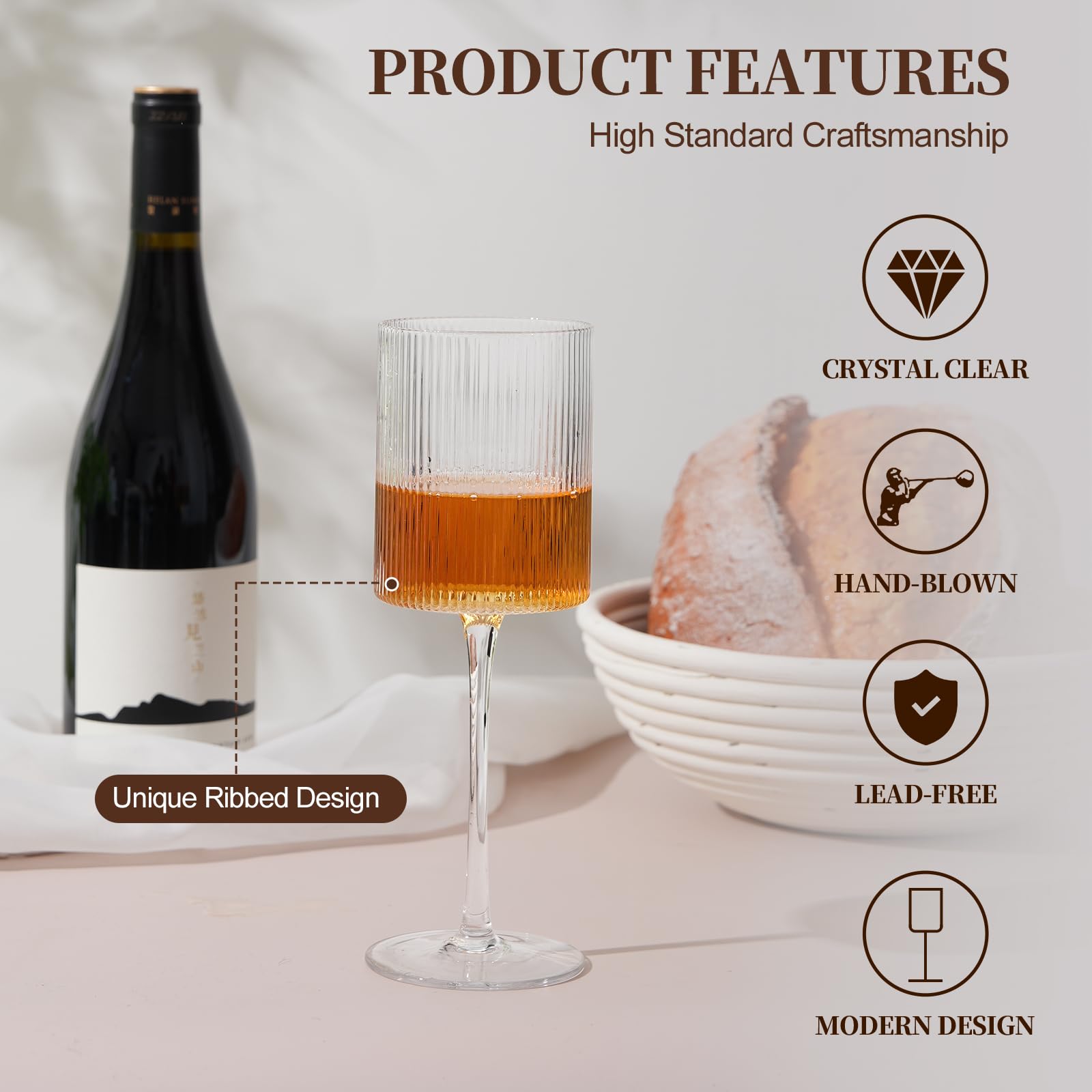 LUXULISH verre en main montrant la forme carrée et une prise confortable