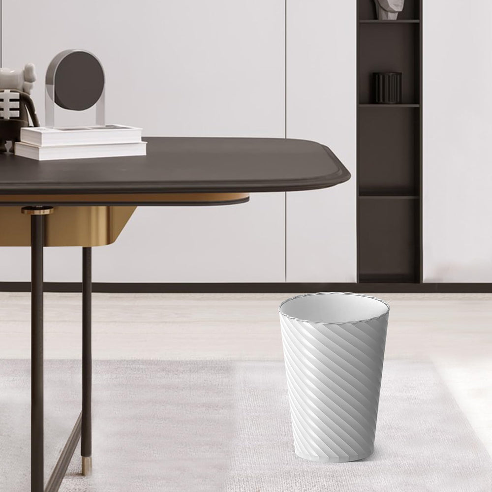 Lot Lysam trois poubelles côte à côte pour comparaison d’échelle