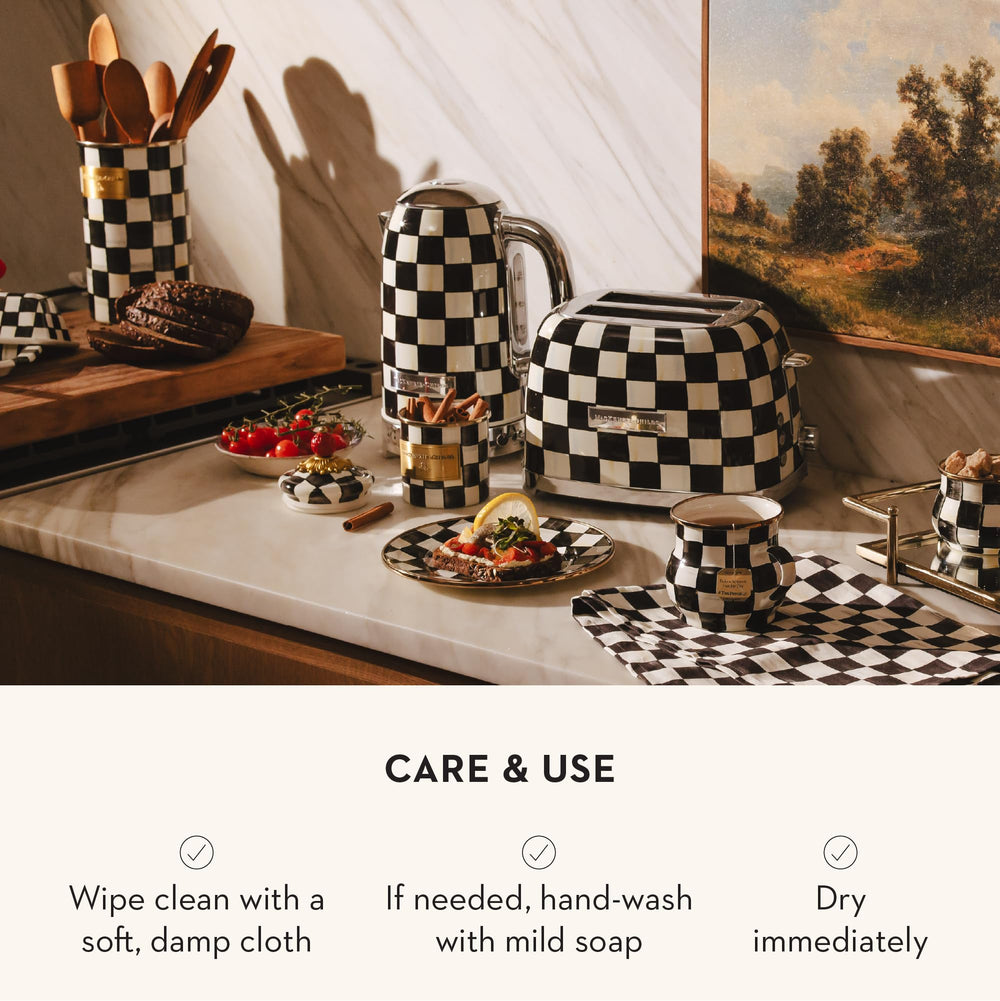 MACKENZIE‑CHILDS comparaison échelle avec spatules, montre capacité et hauteur