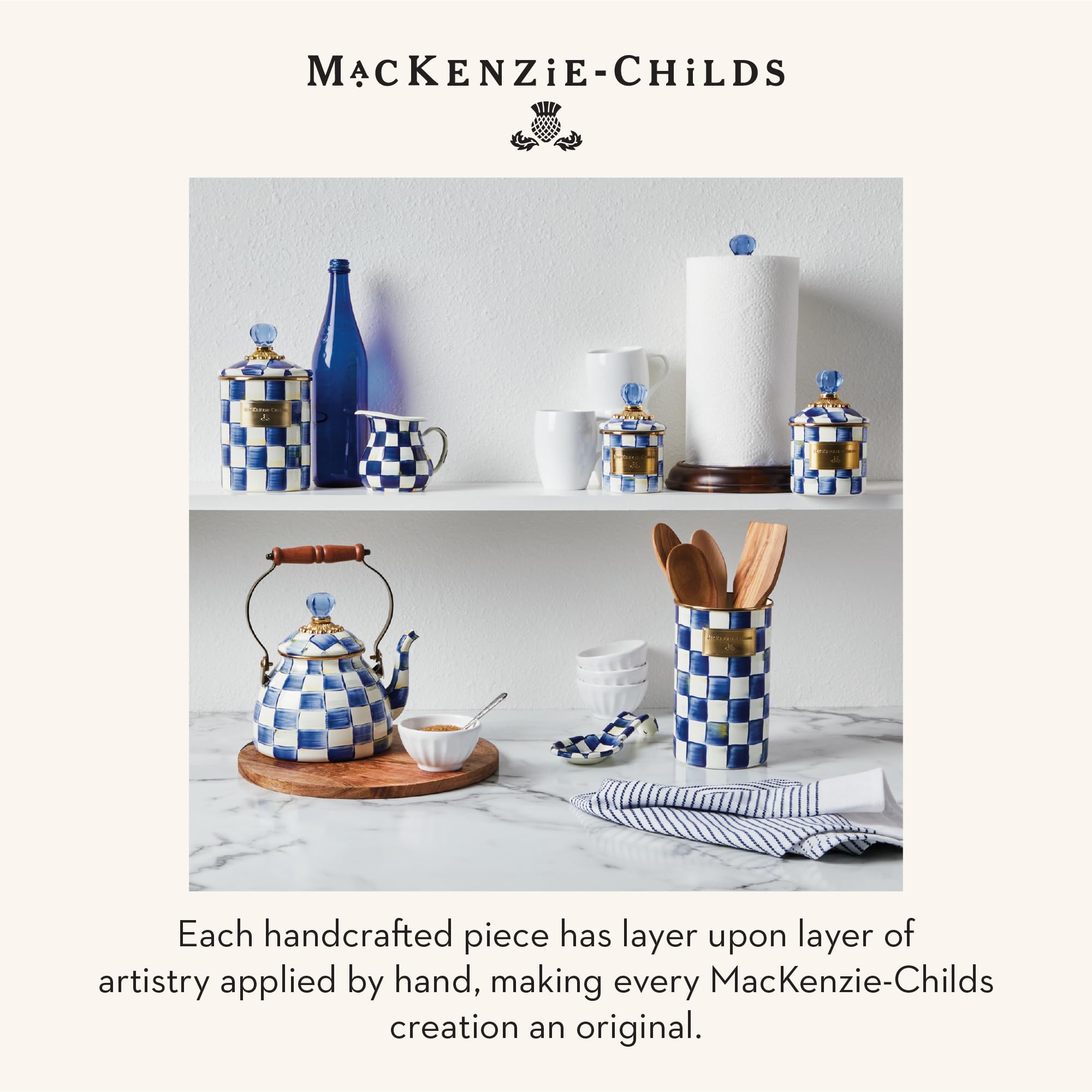 MACKENZIE-CHILDS repose-cuillère posé en cuisine, apporte charme et fonctionnalité
