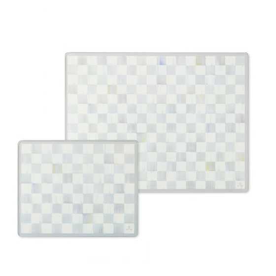 MACKENZIE-CHILDS planche avant motif Sterling Check, présente bien sur le comptoir