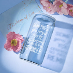MADDIFY gobelet You Are Awesome en main, hydratation pratique