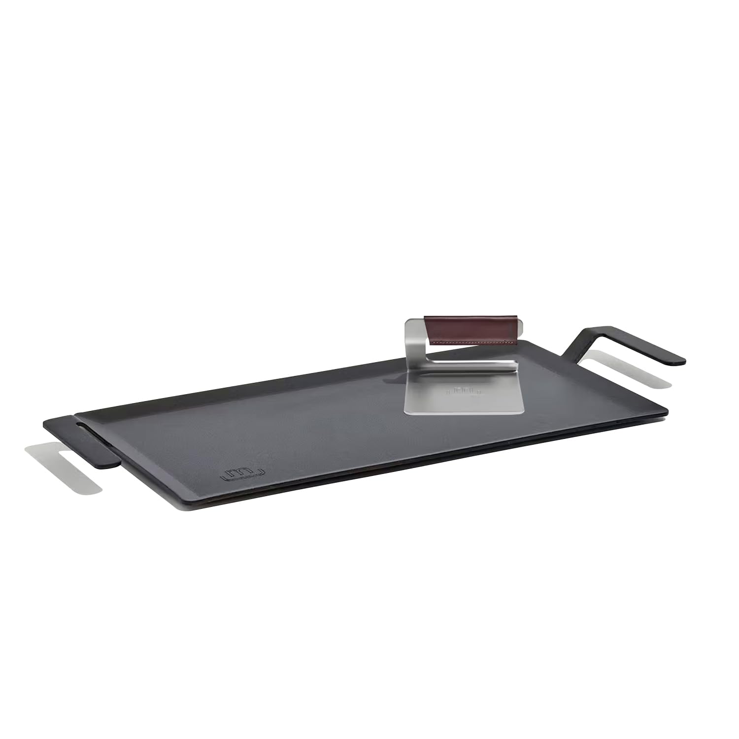 Made In plancha face avant montrant la grande surface et la saisie uniforme
