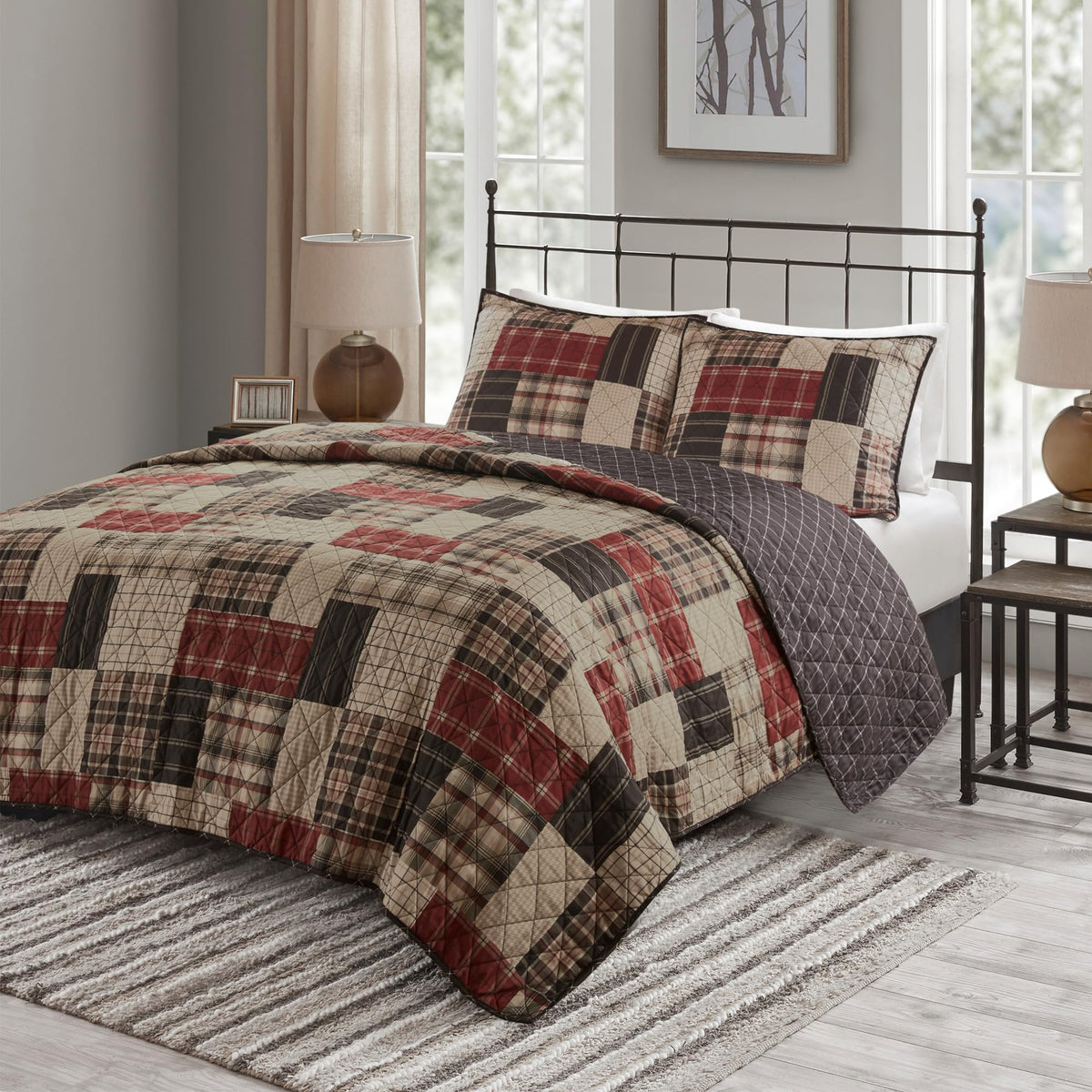 Madison Park couette patchwork face apportant ambiance chaleureuse
