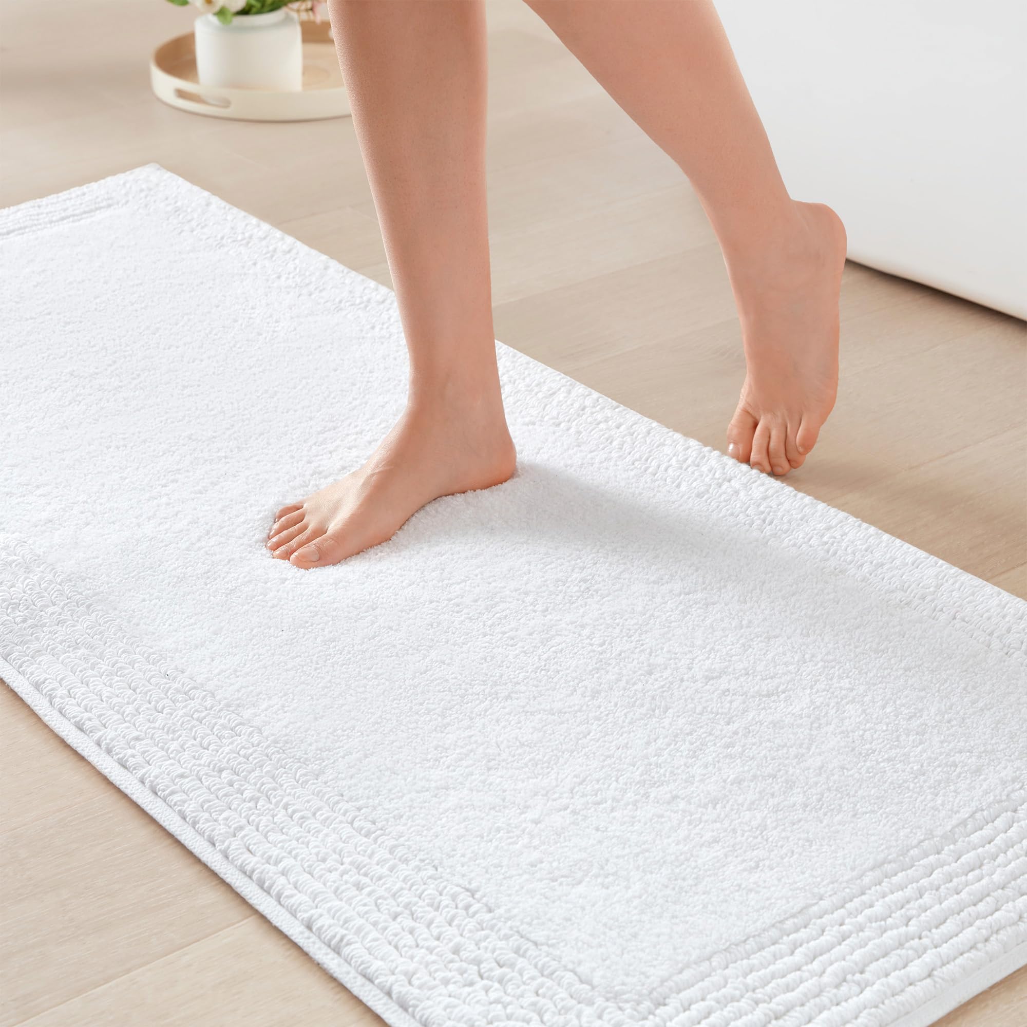 Madison Park tapis de bain devanture blanc, apporte confort luxueux