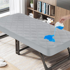 Magik & Kover protège-matelas face avant gris offrant protection imperméable