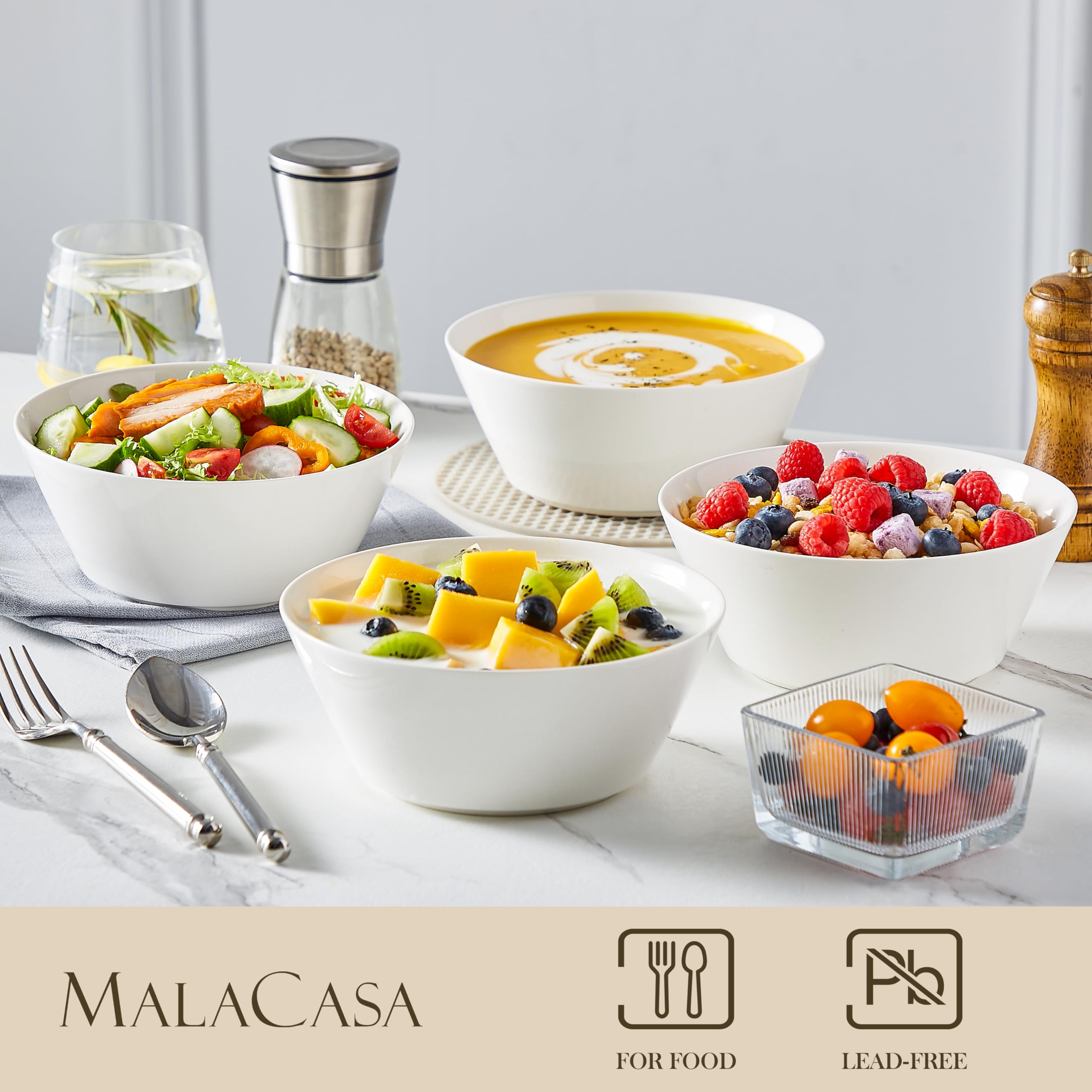 MALACASA bol en usage avec ramen illustrant capacité et confort