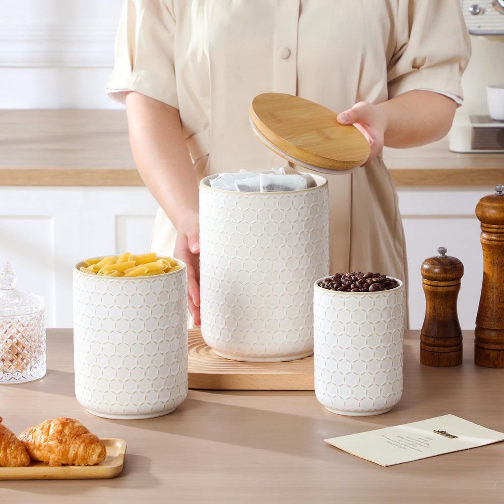 MALACASA scène cuisine blanche set sur plan de travail stylé