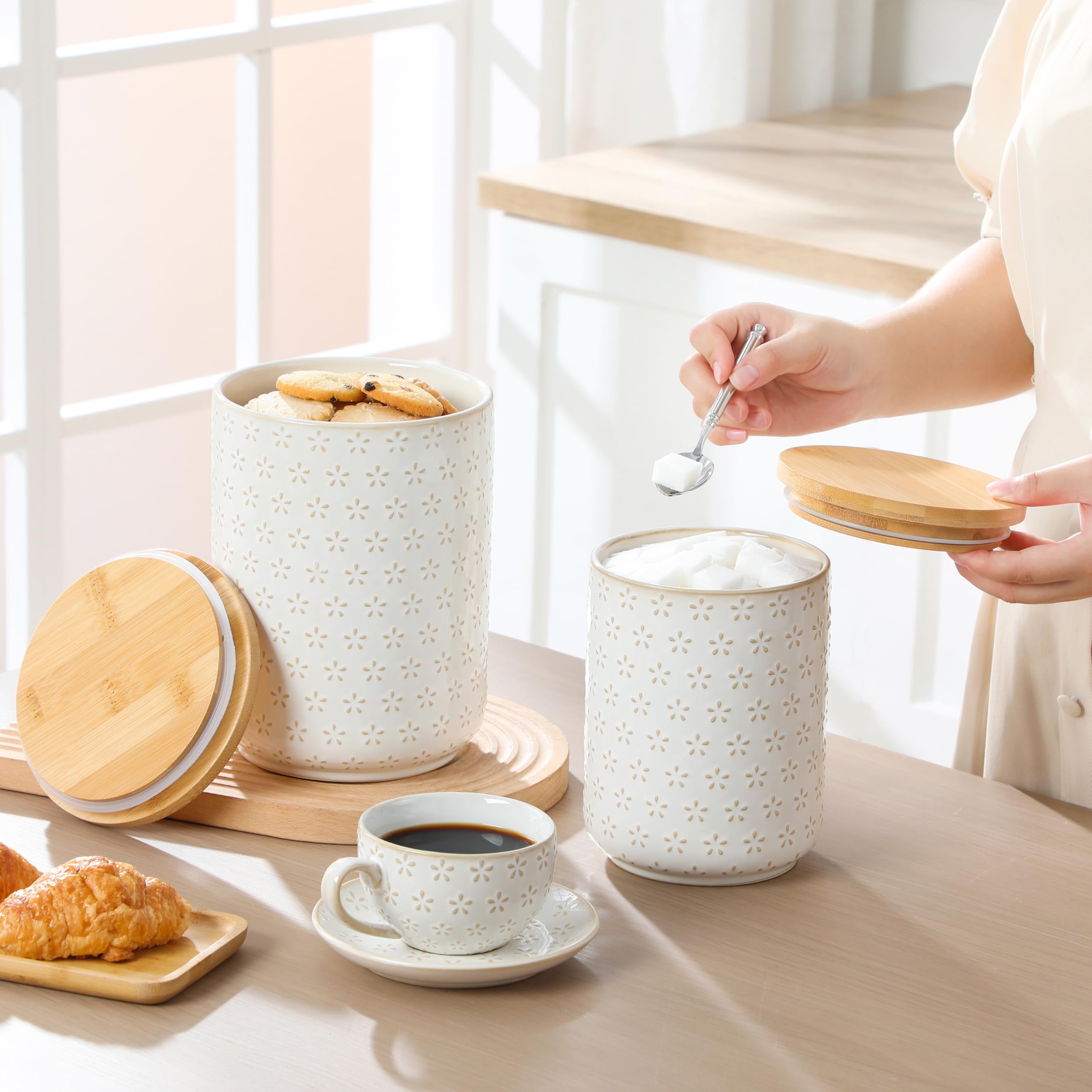 MALACASA LYDIA intégré à une cuisine moderne ajoutant style contemporain