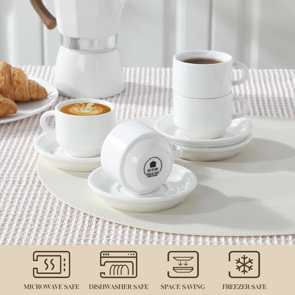MALACASA tasses empilées sur support, gain de place visible
